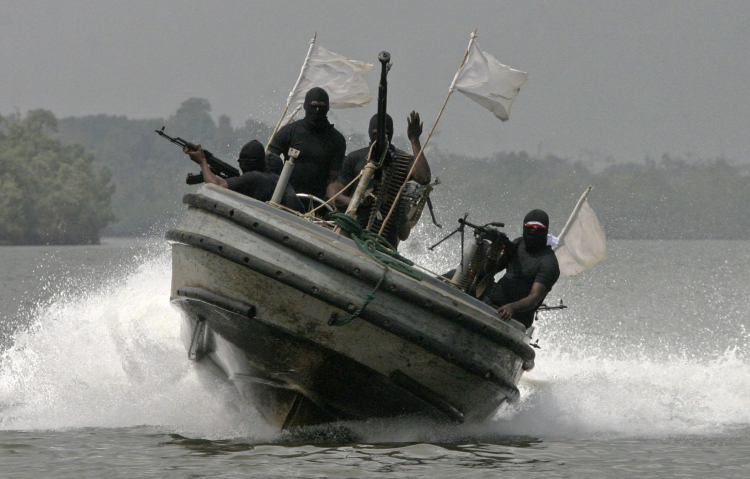 Пираты захватили контейнеровоз у берегов Нигерии