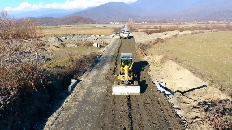 В Балакенском районе начата реконструкция дороги - ФОТО