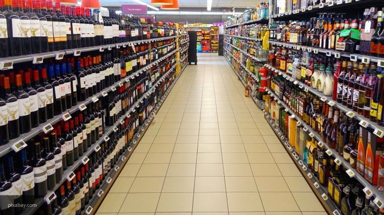 Азербайджан установил акцизную ставку и таможенную пошлину на импорт некрепленого алкоголя
