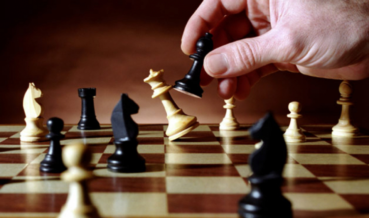 Азербайджанские шахматисты преследуют лидеров «CASPIAN CUP»