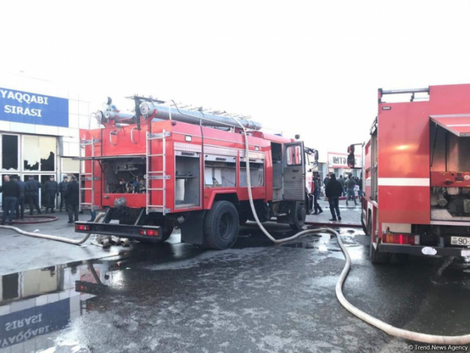 При пожаре в т/ц "Садарак" сгорело 28 магазинов