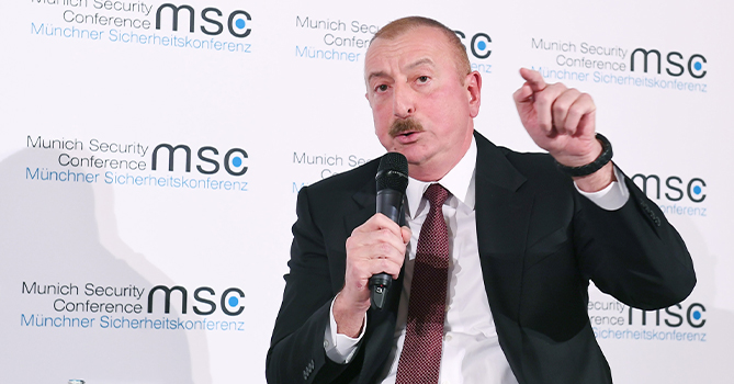 «Пытаясь критиковать речь Алиева в Мюнхене, нужно знать, что…» - РОССИЙСКИЙ ЭКСПЕРТ СЧИТАЕТ, ЧТО ВЫПУСКНИКУ БГУ ДОЛЖНО БЫТЬ СТЫДНО