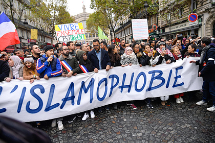 Французов упрекнули в дискриминации мусульманок
