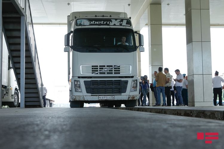 На КПП на юге Азербайджане осуществляются профилактические меры и дезинфекция