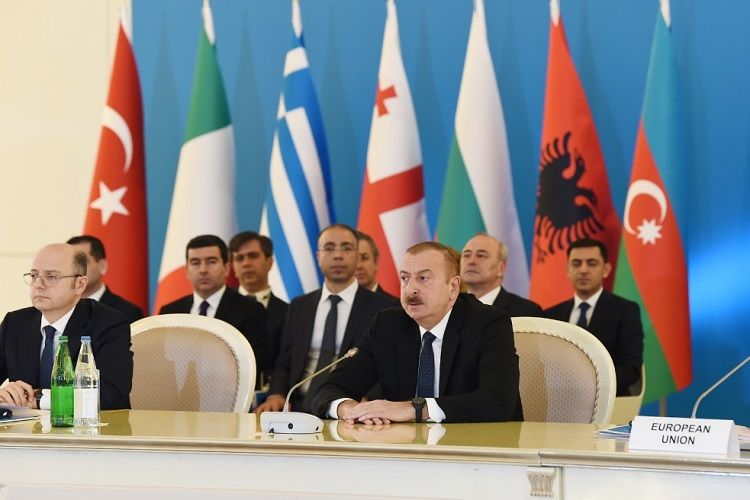 Ильхам Алиев: Азербайджан на протяжении более 100 лет останется надежным поставщиком углеводородных ресурсов