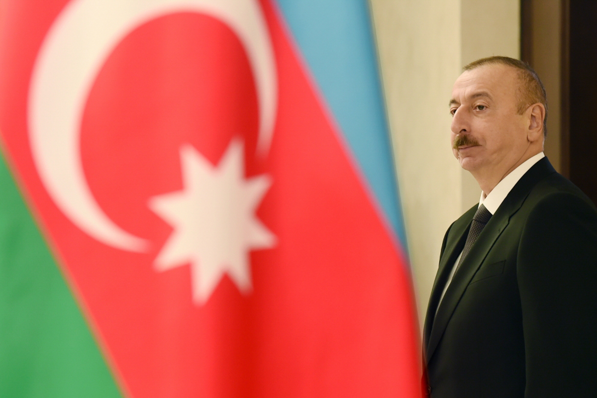 Ильхам Алиев поздравил с Рождеством православную общину Азербайджана