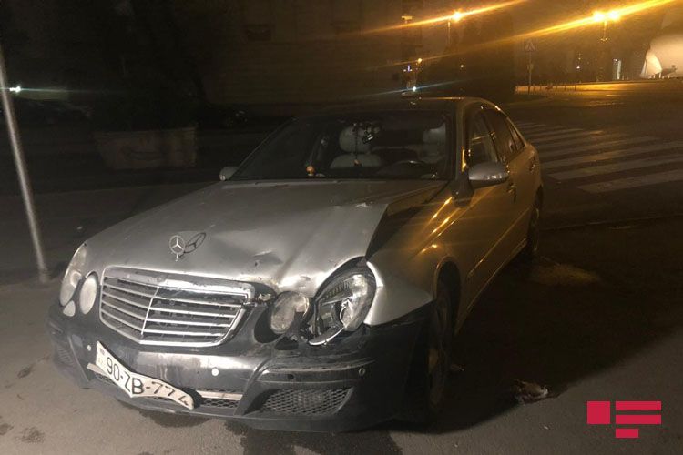 В Баку столкнулись 2 автомобиля, есть пострадавший - ФОТО - ВИДЕО