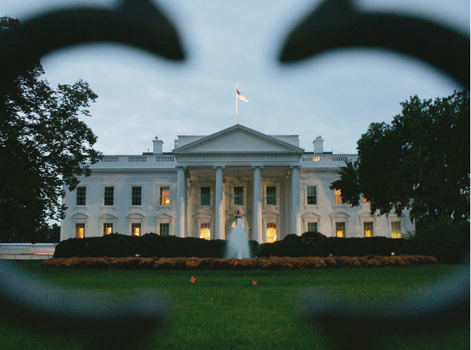 Потусторонние соседи Трампов: кто обитает в Белом доме кроме президента? - ФОТО