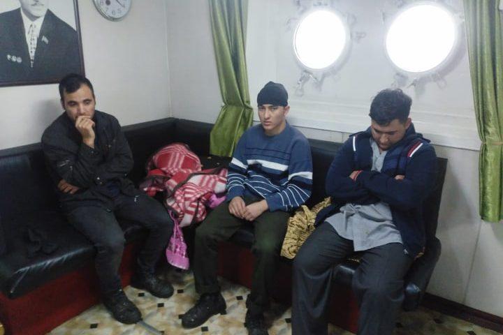 Азербайджанские моряки спасли трех мигрантов в Ионическом море - ФОТО