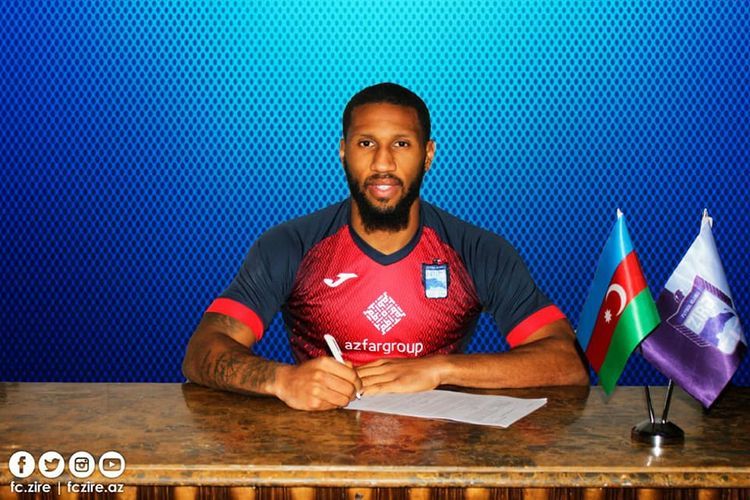 Азербайджанский клуб подписал контракт с воспитанником лондонского «Арсенала»
