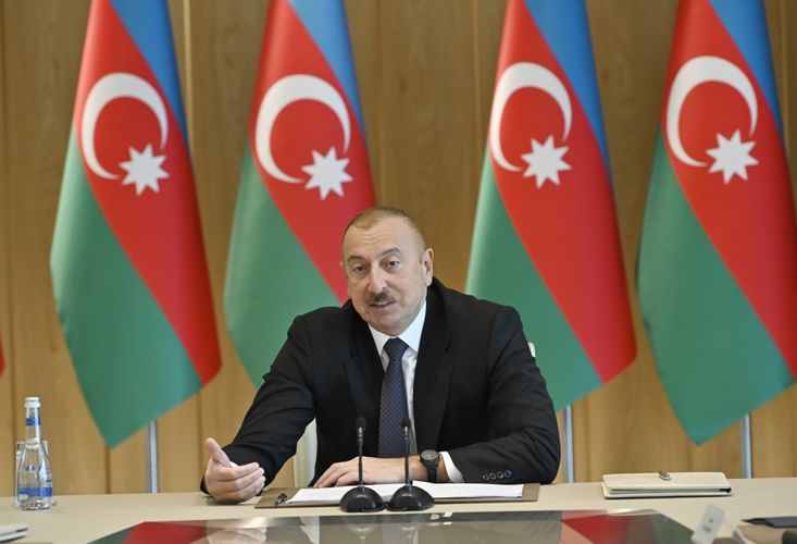 Ильхам Алиев: Только посредством банковских карт иностранные туристы израсходовали в Азербайджане 1 млрд  260 млн манатов