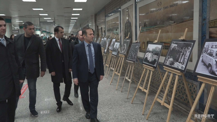 В стамбульском метро открылась фотовыставка "Кровавый Январь" - ФОТО
