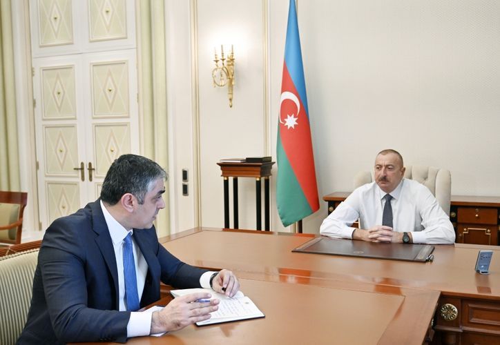 Ильхам Алиев принял министра транспорта, связи и высоких технологий