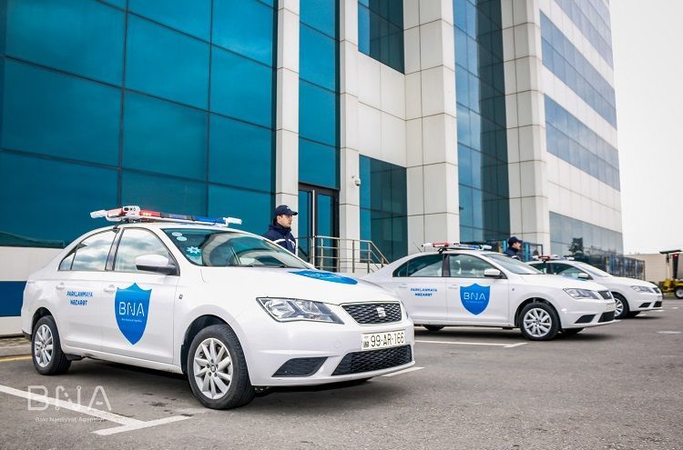 Оснащенные камерой автомобили БТА будут контролировать незаконную парковку в Баку