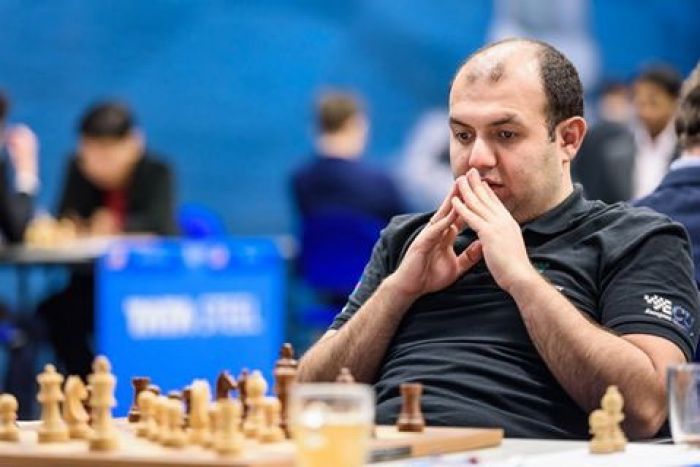 Азербайджанский гроссмейстер остается в лидерах