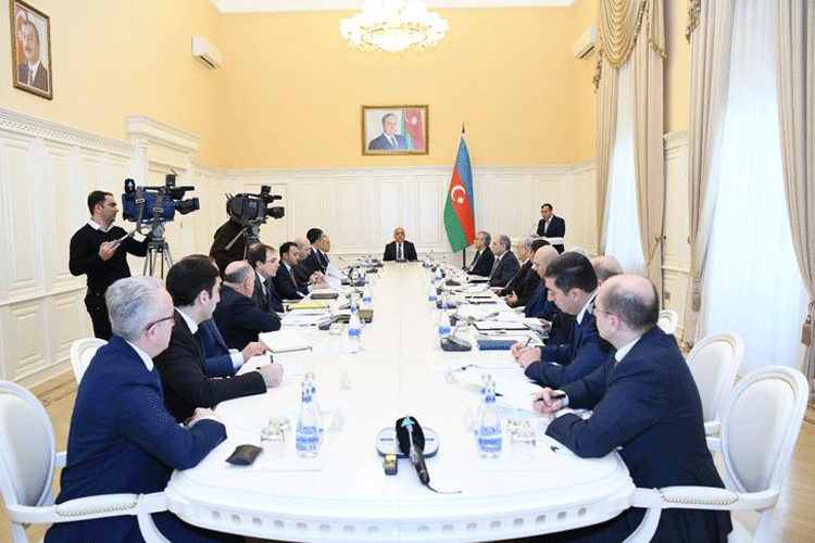 В Кабмине Азербайджана состоялось первое совещание

