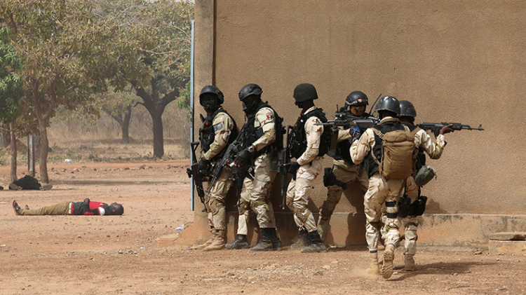 В Буркина-Фасо боевики напали на рынок и убили 36 человек  