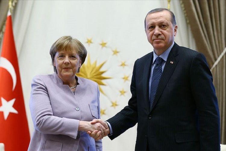 Ангела Меркель прибыла в Турцию