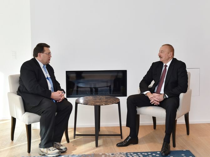 В Давосе прошла встреча Ильхама Алиева с мэром города Монтре