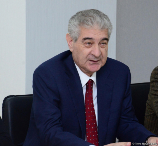 Али Ахмедов написал об успехе Азербайджана в Давосе  