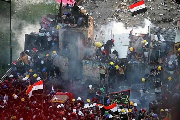 Четыре человека погибли и свыше 40 пострадали при протестах в Ираке