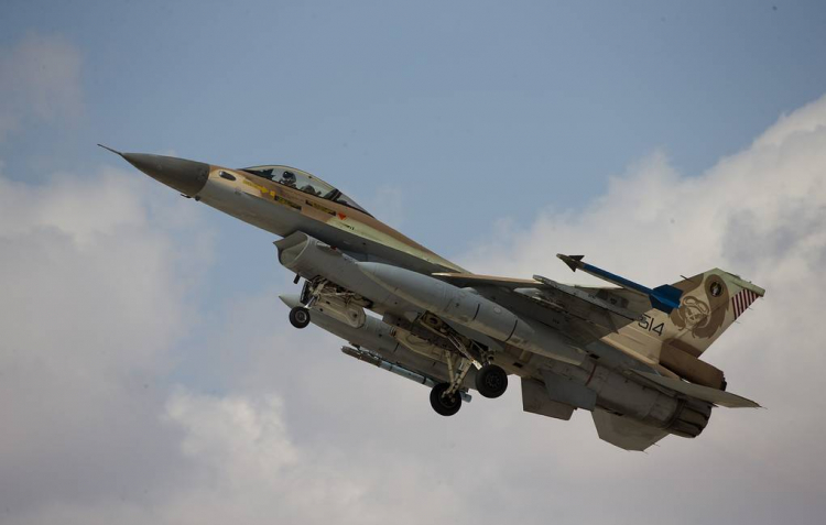Израиль нанес авиаудары по целям ХАМАС на юге сектора Газа