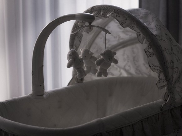 В России мать бросила в стиральную машинку новорожденную дочь