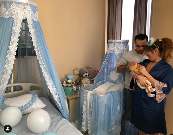 Азербайджанская певица впервые стала мамой