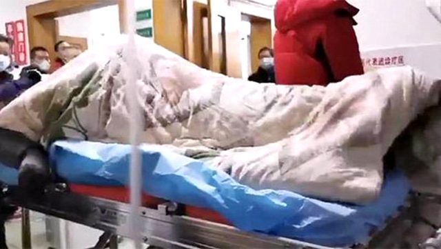 Как китаец умирает от коронавируса – ВИДЕО ПОВЕРГЛО В ШОК ПОЛЬЗОВАТЕЛЕЙ СОЦСЕТИ 18+