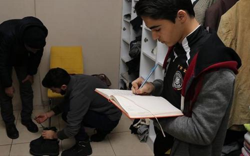 В Турции мусульмане, вдохновленные Кораном, помогают бедным - ФОТО