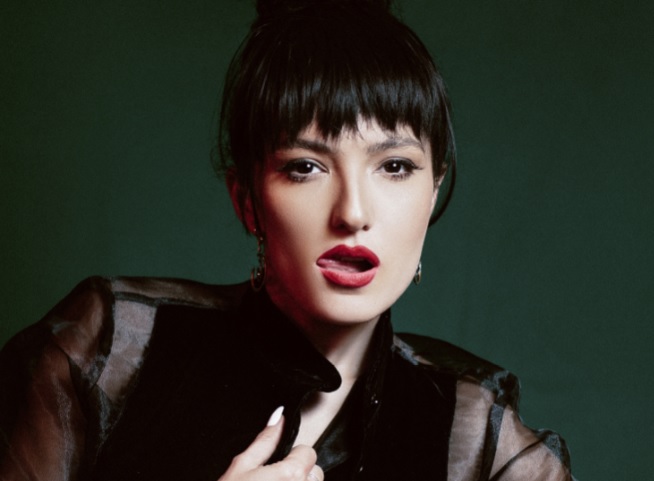 Азербайджанская певица в пикантной фотосессии для Vogue - ФОТО
