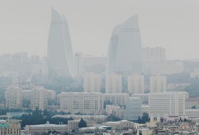 На территории Азербайджана наблюдается пыльный туман
