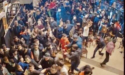 Азербайджанцы и армяне приняли участие в массовой драке на турнире ММА в Москве – ВИДЕО
