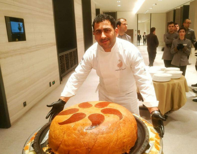 Азербайджанский кулинар приготовил в Стамбуле Шах-плов весом в 100 кг - ФОТО