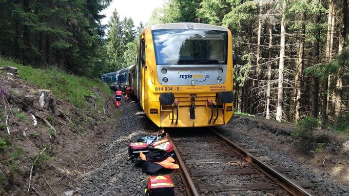 В Чехии три человека погибли при столкновении поездов
