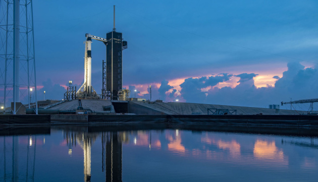 SpaceX запустит на орбиту новую партию спутников Starlink
