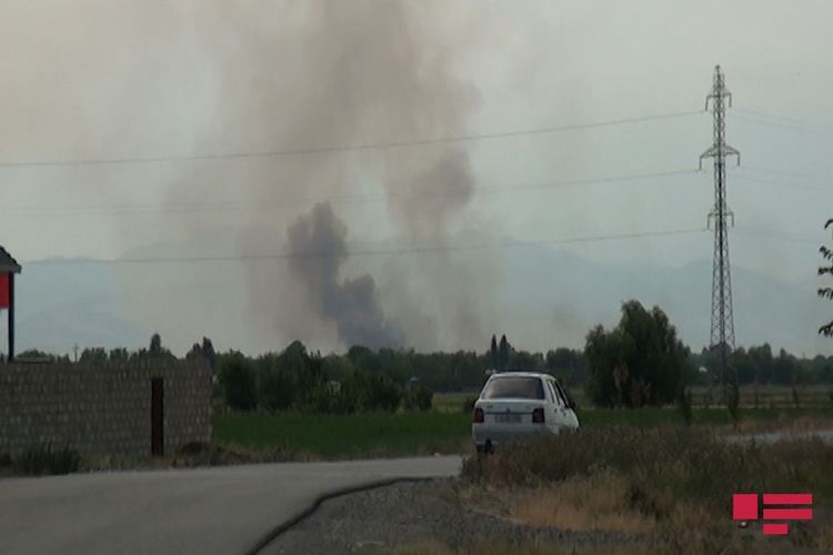 Армяне учинили пожар на оккупированных азербайджанских землях - ФОТО