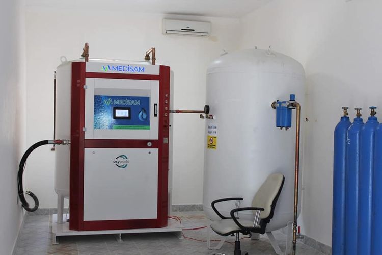 В Учебно-терапевтической клинике АМУ запущен кислородный генератор