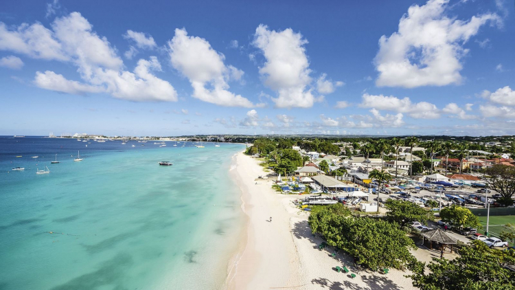 Барбадос ввел специальные визы для тех, кто на “удаленке”
