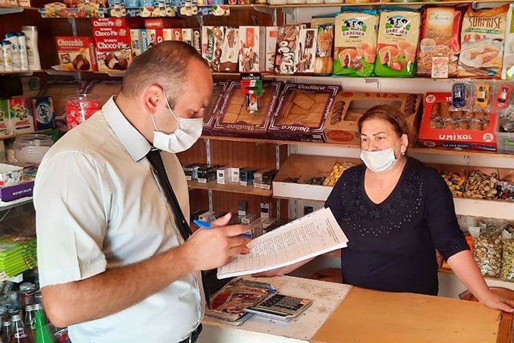 В Азербайджане в 74 объектах общепита и магазинах выявлено несоблюдение указаний в связи с коронавирусом