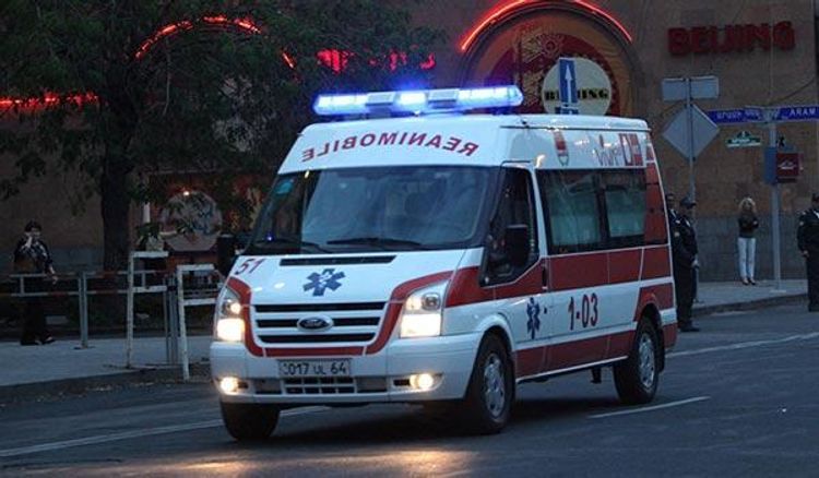 Армения сообщила о ранении двух полицейских на границе с Азербайджаном
