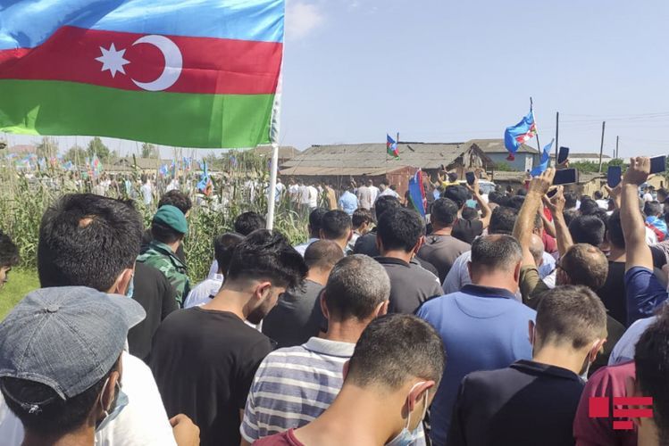 Похоронен ставший шехидом офицер Азербайджанской Армии - ФОТО - ОБНОВЛЕНО