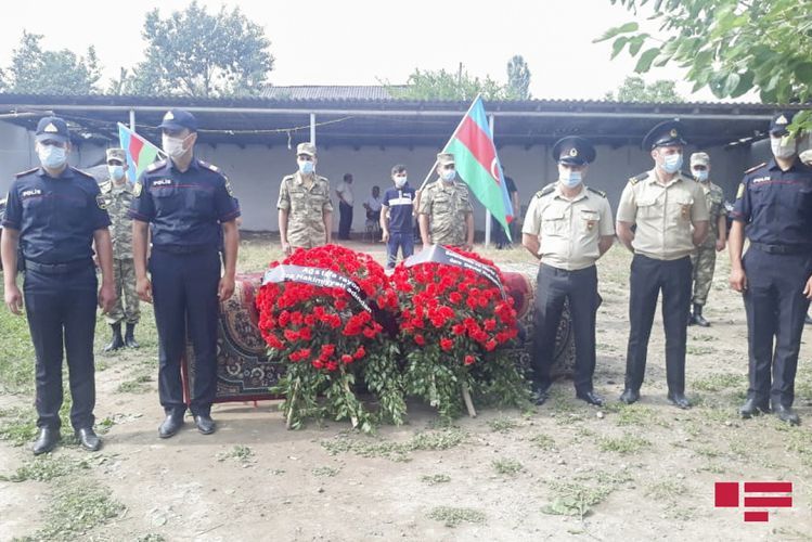 Проходит церемония прощания с погибшим военнослужащим азербайджанской армии - ФОТО