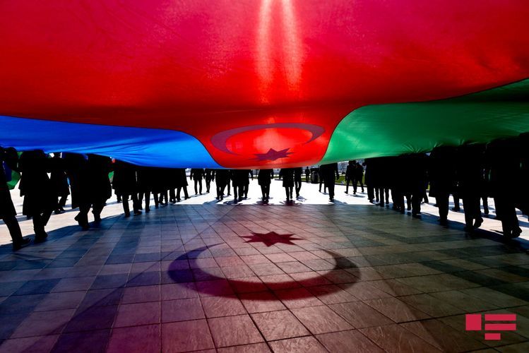 Политические партии Азербайджана приняли заявление о национальной солидарности