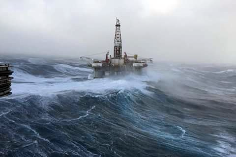 Высота волн на Нефтяных Камнях достигла 2.6 метров - ФАКТИЧЕСКАЯ ПОГОДА
