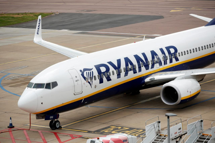 Самолет Ryanair приземлился в аэропорту Осло после сообщения о бомбе
