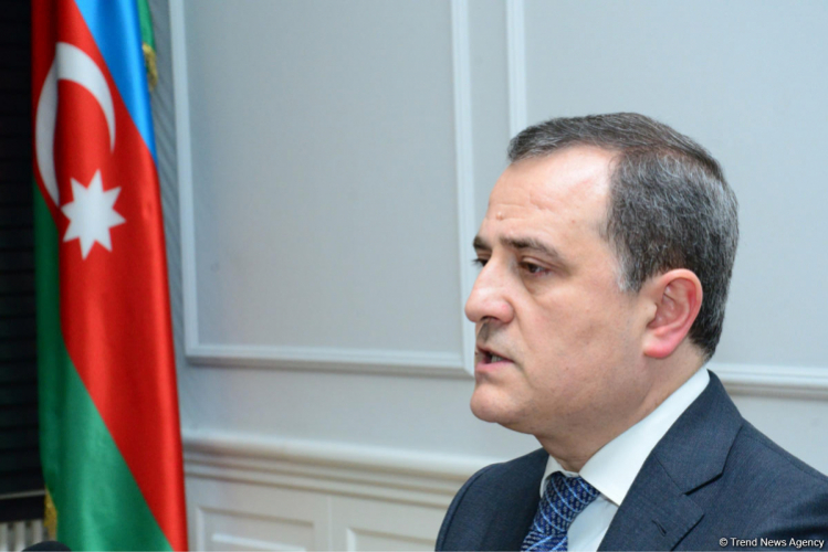 Джейхун Байрамов представлен коллективу МИД Азербайджана
