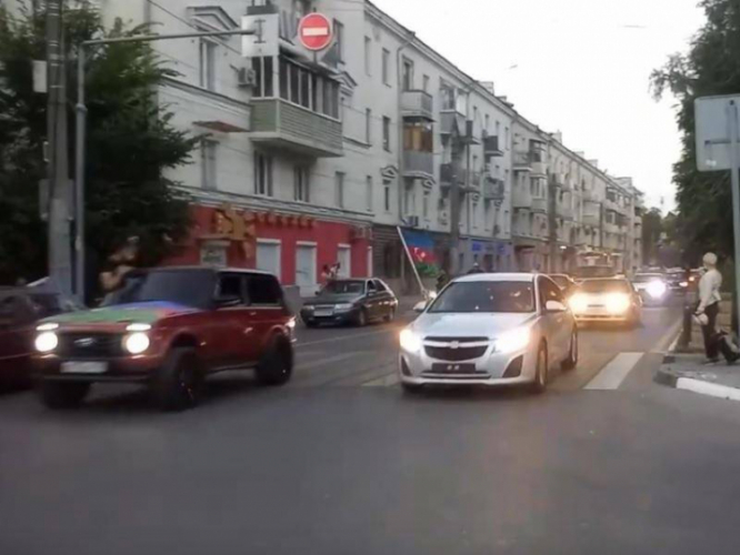 В Воронеже азербайджанцы устроили автопробег в связи с армянской провокацией - ВИДЕО