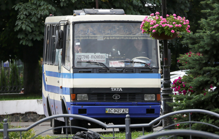На месте захвата автобуса в Украине прогремели взрывы - ОБНОВЛЕНО - ФОТО