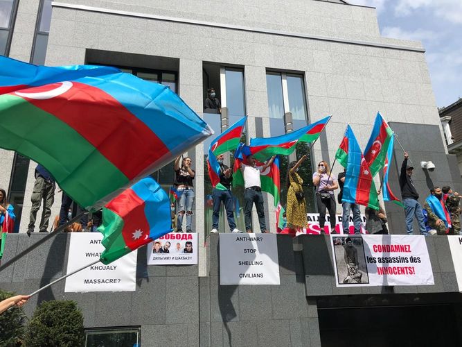 Посольство Азербайджана в Бельгии: В связи с провокацией в Брюсселе задержаны 17 армян